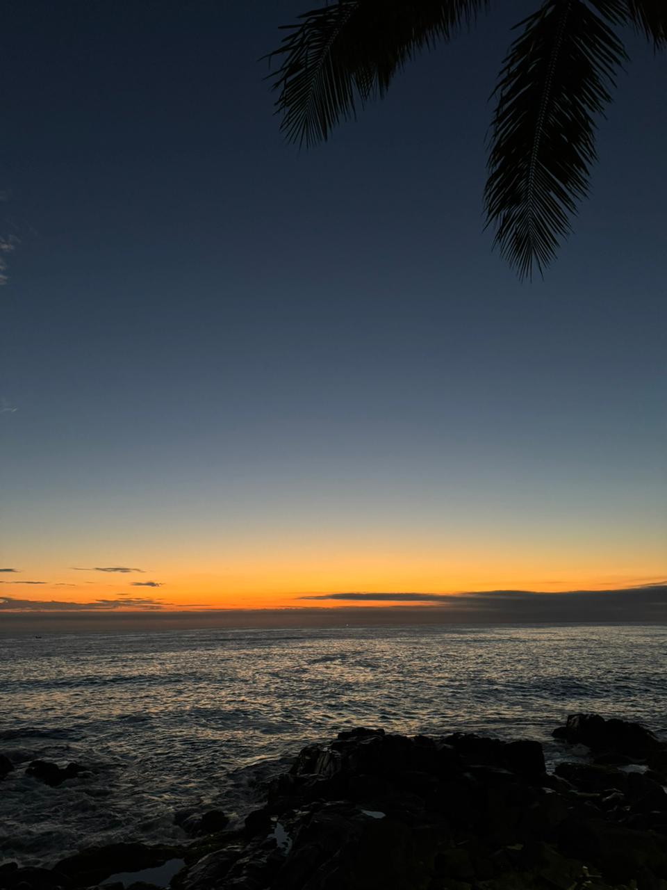 Nascer do sol no costão de Barra Velha SC